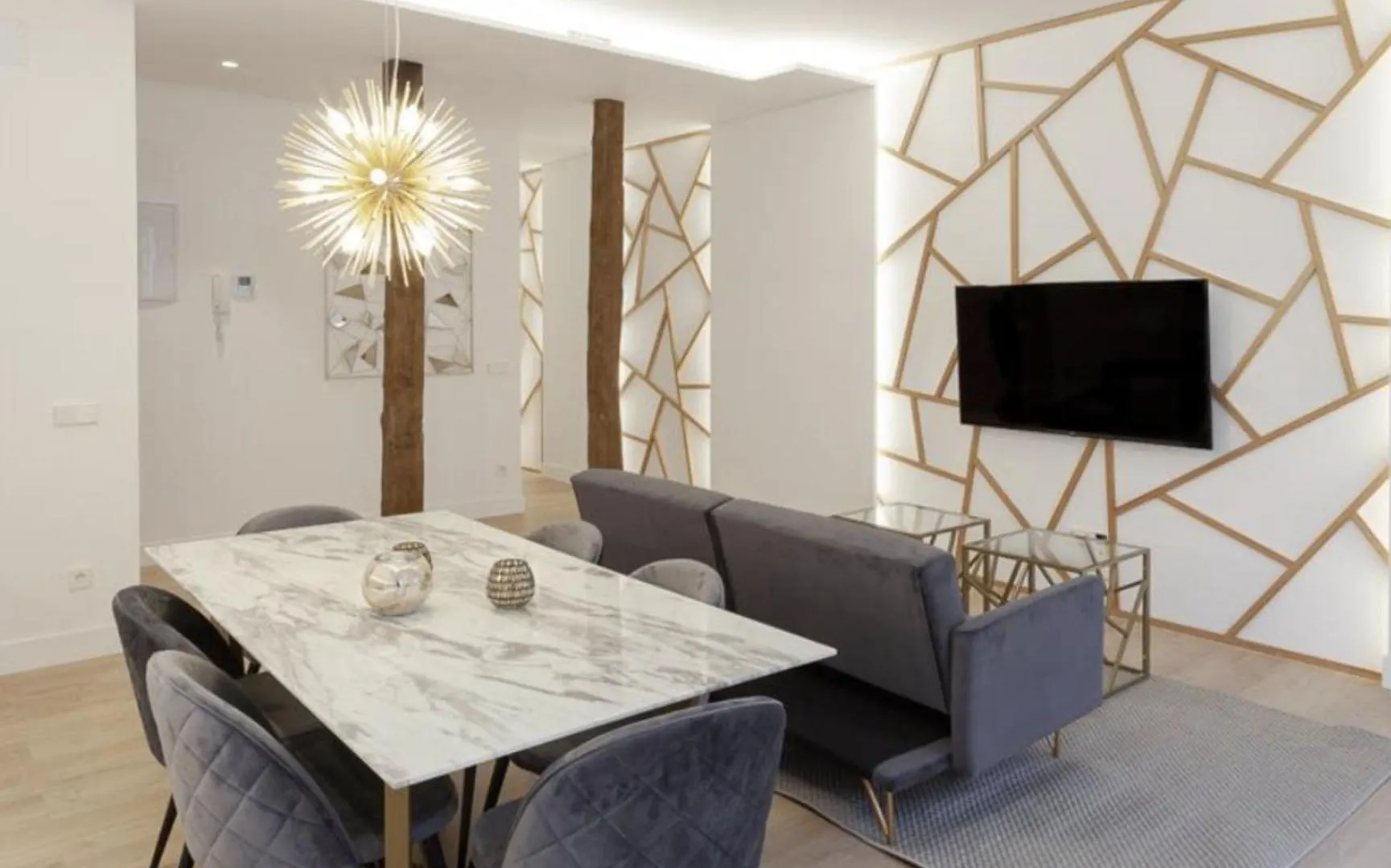 Elegant Retreat In City Center Apartment Rome
